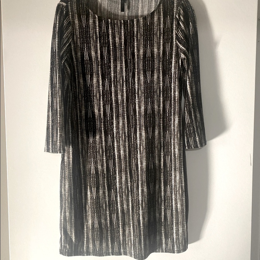 BCBG XS above knee beautiful dress. Worn twice.